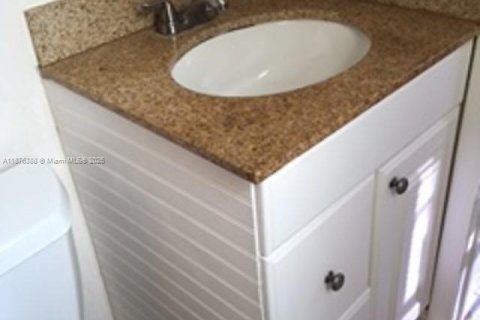 Condo in Coral Springs, Florida, 2 bedrooms  № 1924202 - photo 7