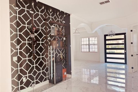 Casa en venta en Sorrento, Florida, 4 dormitorios, 290.88 m2 № 1025440 - foto 6