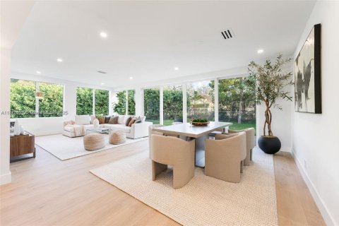 Casa en venta en Miami Shores, Florida, 3 dormitorios, 190.08 m2 № 1950330 - foto 9