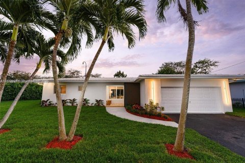 Casa en venta en Miami Shores, Florida, 3 dormitorios, 190.08 m2 № 1950330 - foto 1