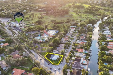 Casa en venta en Miami Shores, Florida, 3 dormitorios, 190.08 m2 № 1950330 - foto 20