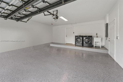 Casa en venta en Miami Shores, Florida, 3 dormitorios, 190.08 m2 № 1950330 - foto 17