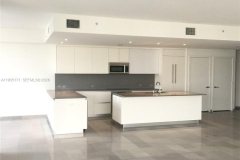 Condo in Miami, Florida, 4 bedrooms  № 2011077 - photo 12