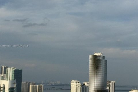 Condo in Miami, Florida, 4 bedrooms  № 2011077 - photo 6