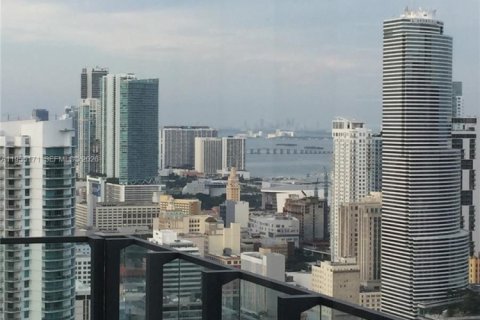 Condo in Miami, Florida, 4 bedrooms  № 2011077 - photo 5