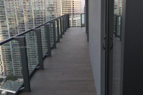 Condo in Miami, Florida, 4 bedrooms  № 2011077 - photo 10
