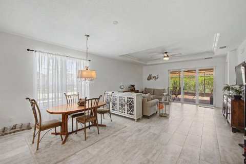 House in Port St. Lucie, Florida 2 bedrooms, 162.3 sq.m. № 2188440 - photo 11