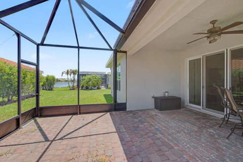 House in Port St. Lucie, Florida 2 bedrooms, 162.3 sq.m. № 2188440 - photo 19