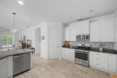 House in Port St. Lucie, Florida 2 bedrooms, 162.3 sq.m. № 2188440 - photo 9