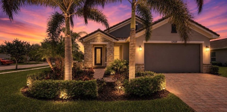 House in Port St. Lucie, Florida 2 bedrooms, 162.3 sq.m. № 2188440