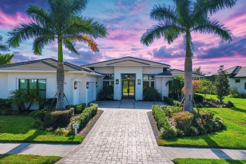Casa en Bradenton, Florida 3 dormitorios, 327.95 m2 № 2151840
