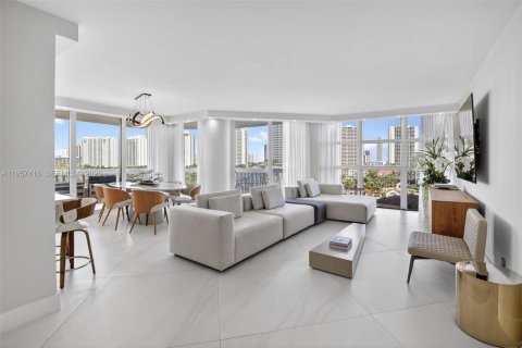 Condo in Aventura, Florida, 3 bedrooms  № 2020084