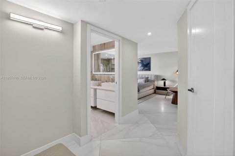 Condo in Aventura, Florida, 3 bedrooms  № 2020084 - photo 17