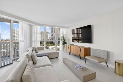 Condo in Aventura, Florida, 3 bedrooms  № 2020084 - photo 2