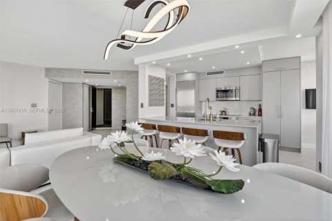 Condo in Aventura, Florida, 3 bedrooms  № 2020084 - photo 7