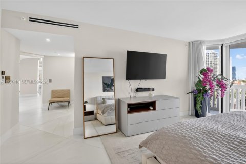 Condo in Aventura, Florida, 3 bedrooms  № 2020084 - photo 20
