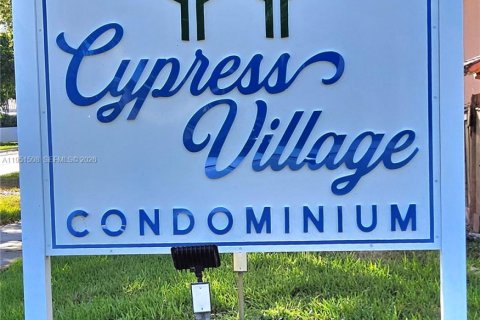 Condominio en alquiler en Miami Lakes, Florida, 2 dormitorios, 85.28 m2 № 2006437 - foto 20