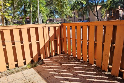 Condominio en alquiler en Miami Lakes, Florida, 2 dormitorios, 85.28 m2 № 2006437 - foto 18