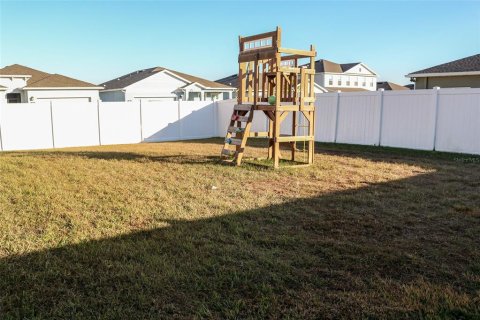 Casa en alquiler en Zephyrhills, Florida, 5 dormitorios, 280.66 m2 № 2092357 - foto 25