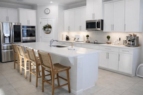 Casa en alquiler en Zephyrhills, Florida, 5 dormitorios, 280.66 m2 № 2092357 - foto 4
