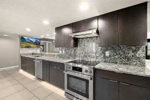 Copropriété à vendre à Daytona Beach, Floride: 4 chambres, 290.32 m2 № 1888508 - photo 19