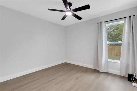 House in Davenport, Florida 3 bedrooms, 132.94 sq.m. № 1906538 - photo 24
