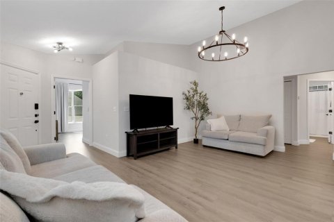House in Davenport, Florida 3 bedrooms, 132.94 sq.m. № 1906538 - photo 6