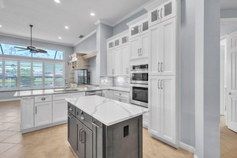 Villa ou maison à vendre à Port St. Lucie, Floride: 3 chambres, 220.46 m2 № 2352545 - photo 12