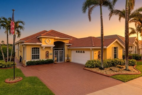 Villa ou maison à vendre à Port St. Lucie, Floride: 3 chambres, 220.46 m2 № 2352545 - photo 4