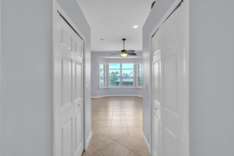Villa ou maison à vendre à Port St. Lucie, Floride: 3 chambres, 220.46 m2 № 2352545 - photo 17