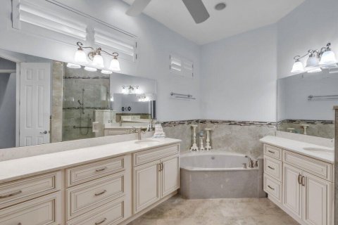 Villa ou maison à vendre à Port St. Lucie, Floride: 3 chambres, 220.46 m2 № 2352545 - photo 19