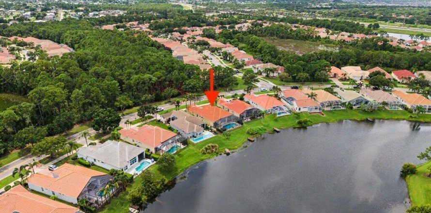 Villa ou maison à Port St. Lucie, Floride 3 chambres, 220.46 m2 № 2352545