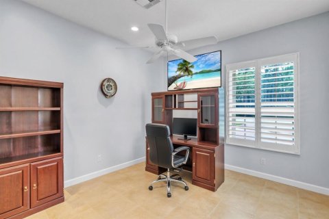 Villa ou maison à vendre à Port St. Lucie, Floride: 3 chambres, 220.46 m2 № 2352545 - photo 24