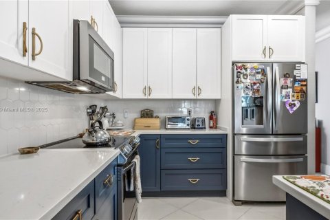 Casa en venta en Weston, Florida, 5 dormitorios, 248.23 m2 № 1966068 - foto 16