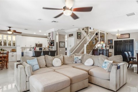 Casa en venta en Weston, Florida, 5 dormitorios, 248.23 m2 № 1966068 - foto 12