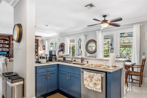 Casa en venta en Weston, Florida, 5 dormitorios, 248.23 m2 № 1966068 - foto 18