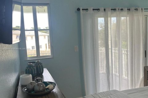 Casa en alquiler en Homestead, Florida, 4 dormitorios, 163.69 m2 № 1934765 - foto 19