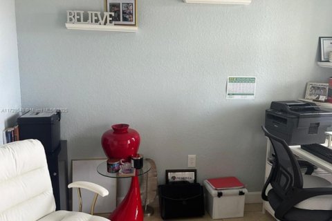 Casa en alquiler en Homestead, Florida, 4 dormitorios, 163.69 m2 № 1934765 - foto 17