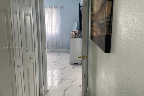 Casa en alquiler en Homestead, Florida, 4 dormitorios, 163.69 m2 № 1934765 - foto 11