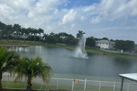 Casa en alquiler en Homestead, Florida, 4 dormitorios, 163.69 m2 № 1934765 - foto 1