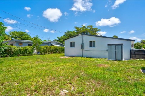 Casa en venta en Lauderhill, Florida, 3 dormitorios, 77.67 m2 № 1962178 - foto 24