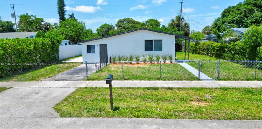 Casa en Lauderhill, Florida 3 dormitorios, 77.67 m2 № 1962178