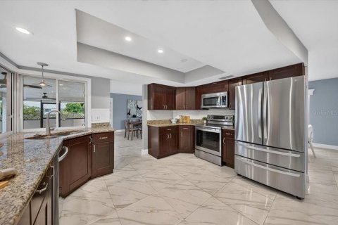 House in Nokomis, Florida 3 bedrooms, 185.34 sq.m. № 2291052 - photo 4