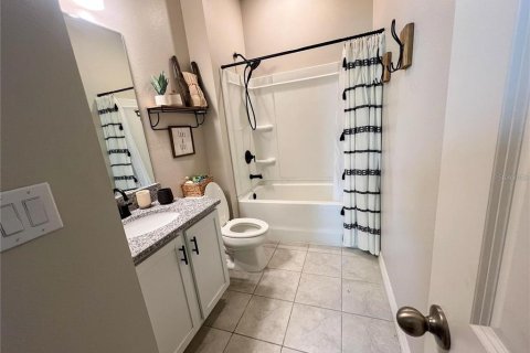 Villa ou maison à louer à Sarasota, Floride: 4 chambres, 216.28 m2 № 2109032 - photo 13