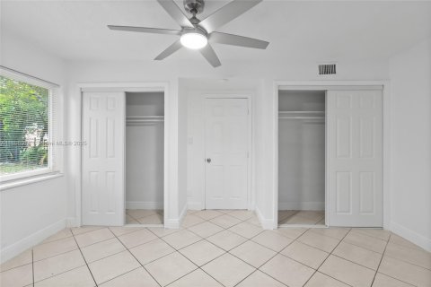 Снять в аренду виллу или дом в Форт-Лодердейл, Флорида 4 спальни, 136.57м2, № 1950293 - фото 6