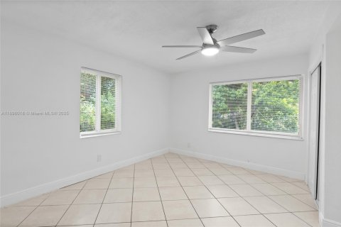 Снять в аренду виллу или дом в Форт-Лодердейл, Флорида 4 спальни, 136.57м2, № 1950293 - фото 5