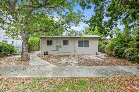 Снять в аренду виллу или дом в Форт-Лодердейл, Флорида 4 спальни, 136.57м2, № 1950293 - фото 24