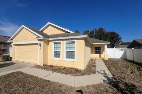 Casa en Deltona, Florida 3 dormitorios, 155.43 m2 № 2299208