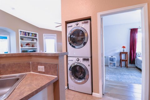 Townhouse in Riviera Beach, Florida 2 bedrooms, 94.95 sq.m. № 2191047 - photo 13