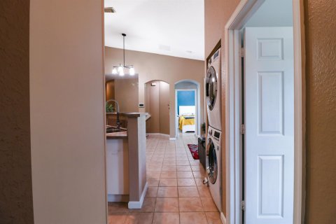 Townhouse in Riviera Beach, Florida 2 bedrooms, 94.95 sq.m. № 2191047 - photo 12